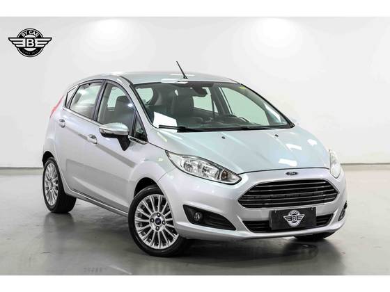 FORD FIESTA 1.6 TITANIUM HATCH 16V FLEX 4P POWERSHIFT FORD FIESTA 1.6 TITANIUM HATCH 16V FLEX 4P POWERSHIFT